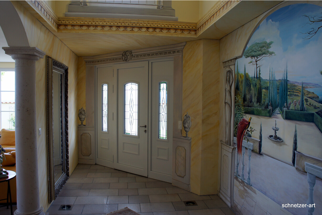 Eingangsbereich mit  Ornamenten